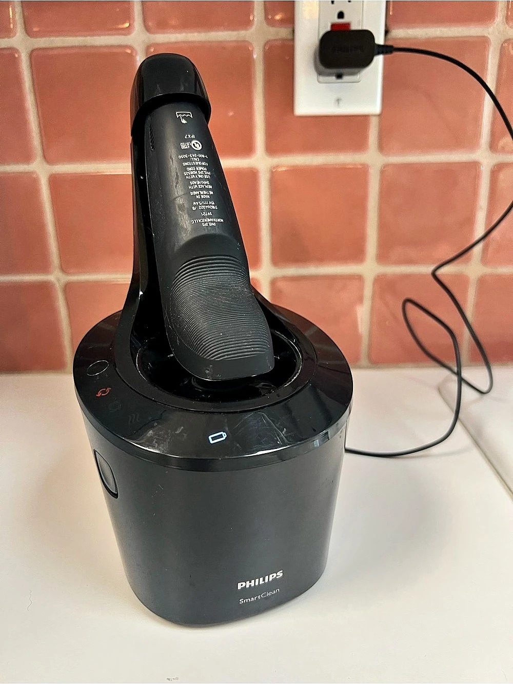 Philips Norelco Shaver 9000 Prestige with SmartClean System in Black